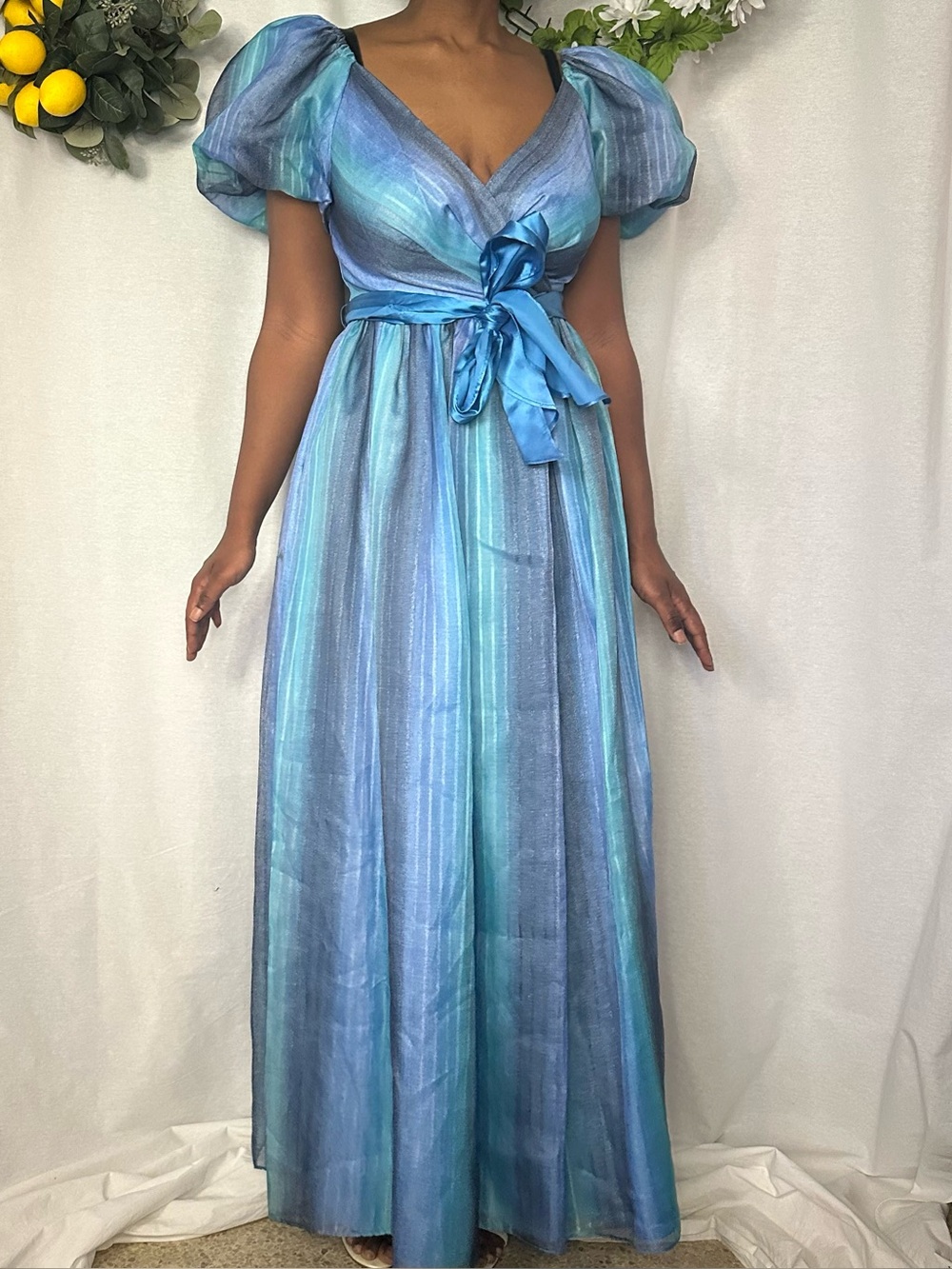 Vintage blue unbranded striped princess-style dress with puffed sleeves